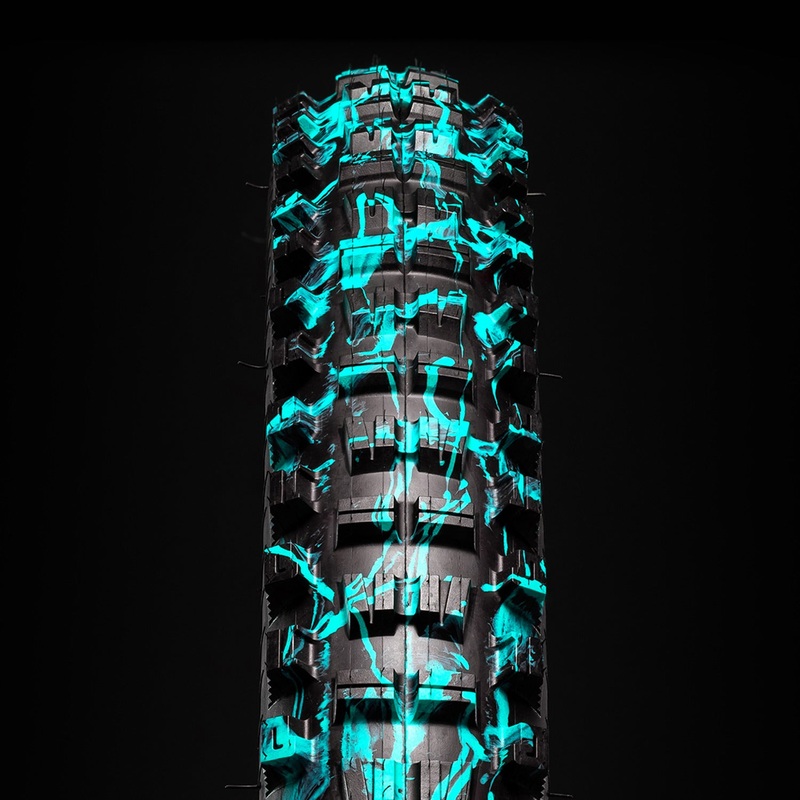 27.5 x 2.4  //  Trail Casing  // Blue Splatter